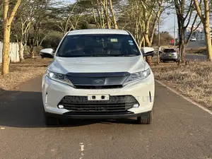 Toyota Harrier 2.0 4WD 2019 White