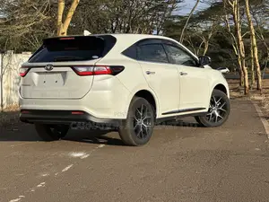 Toyota Harrier 2.0 4WD 2019 White