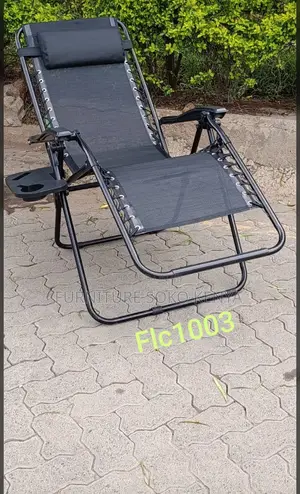 Lounge Chair : Folding Zero-Gravity Reclining Lounge Chair