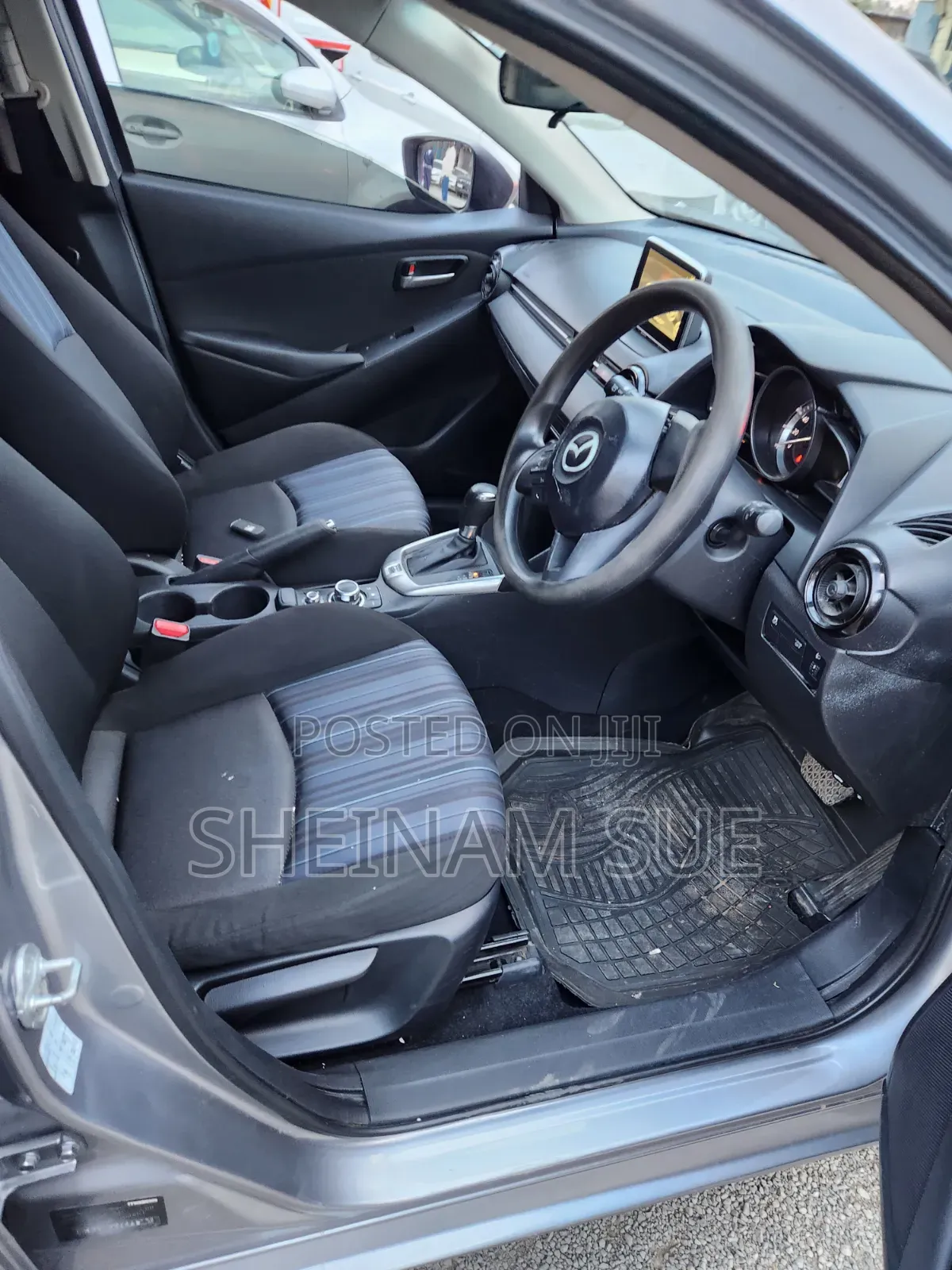 Mazda Demio 2016 Silver