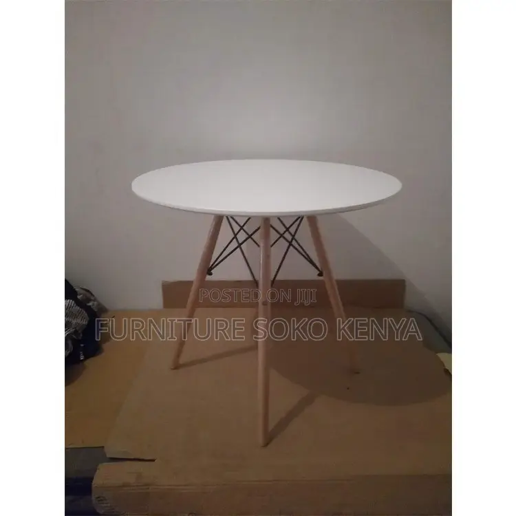 Dining Table : Eames Round Dining Table
