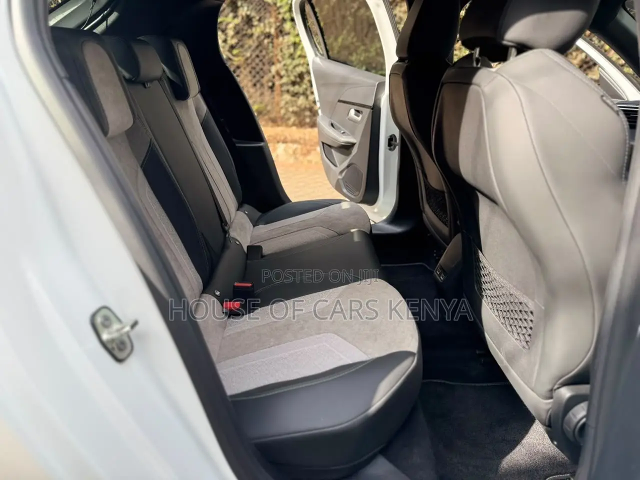 Peugeot 208 2021 Pearl