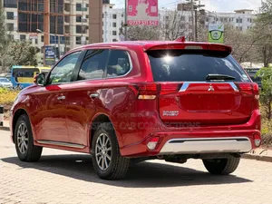 Mitsubishi Outlander 2.4 PHEV AWD 2019 Red