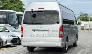 Toyota HiAce 2019 Silver