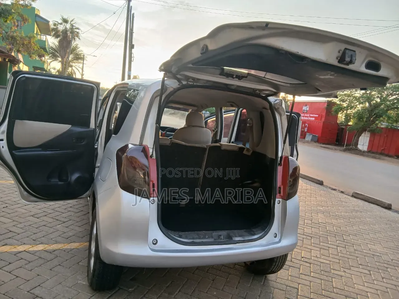 Toyota Ractis 2011 Silver