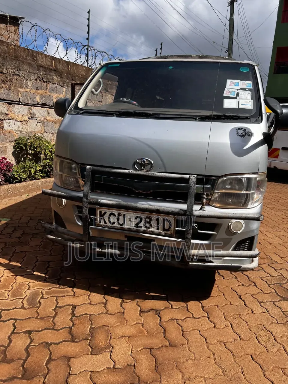 Toyota HiAce 2014 Silver