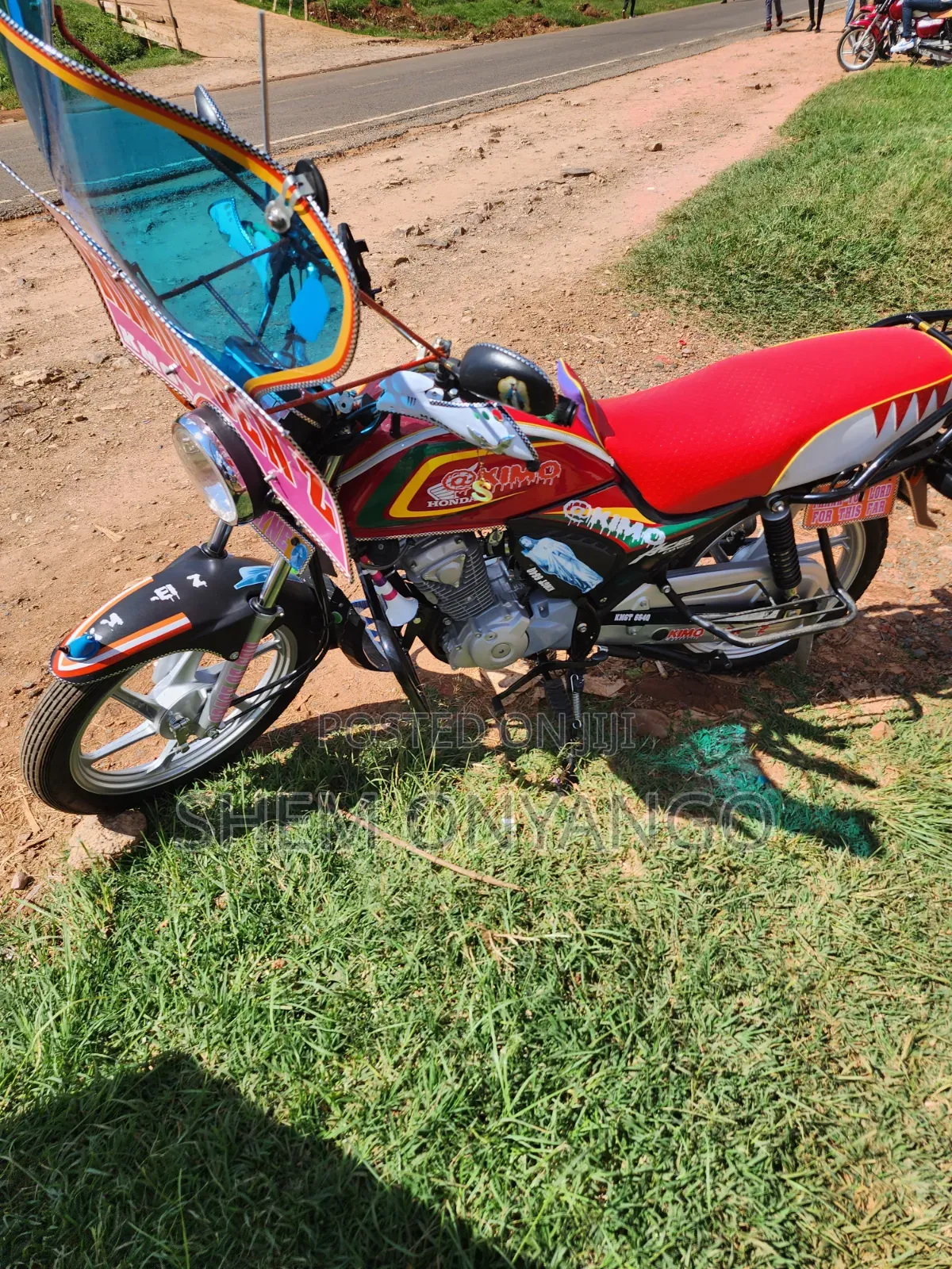 Honda 2025 Red