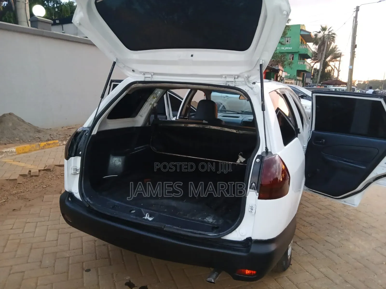 Nissan Advan 2005 White