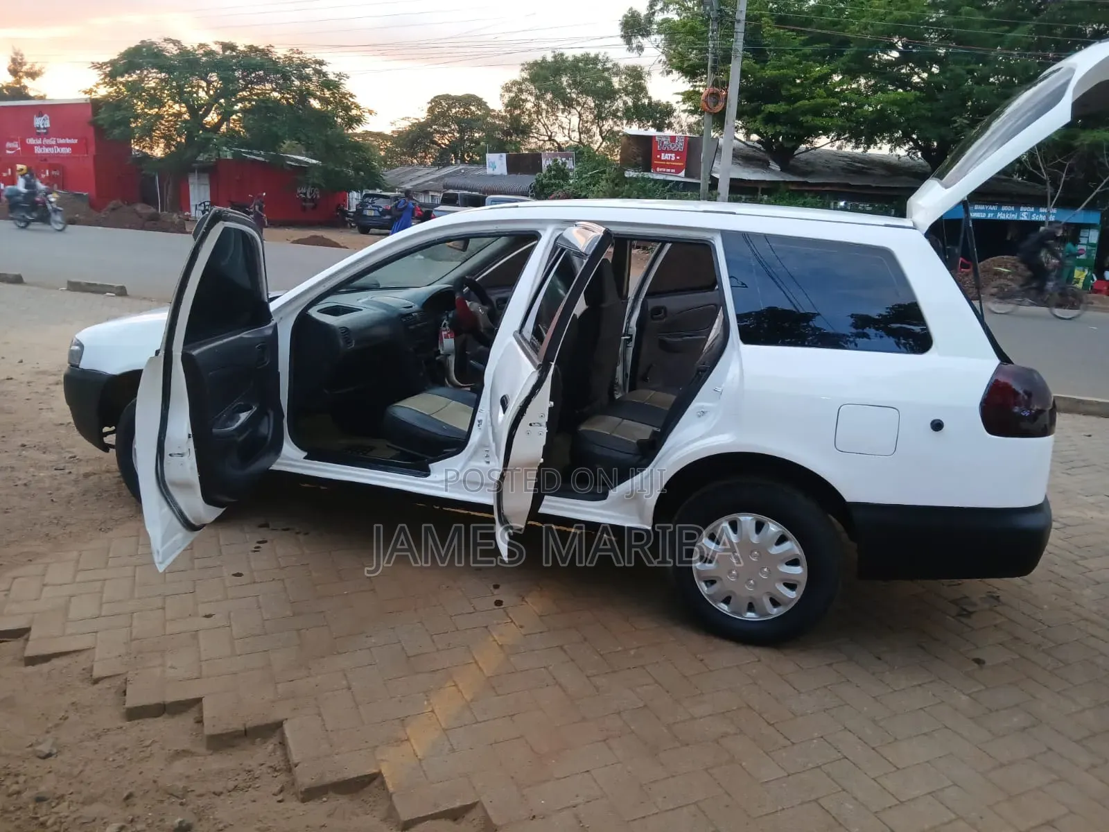 Nissan Advan 2005 White
