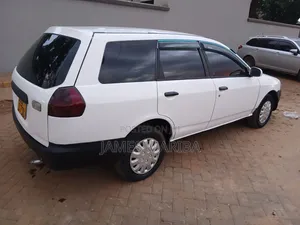 Nissan Advan 2005 White