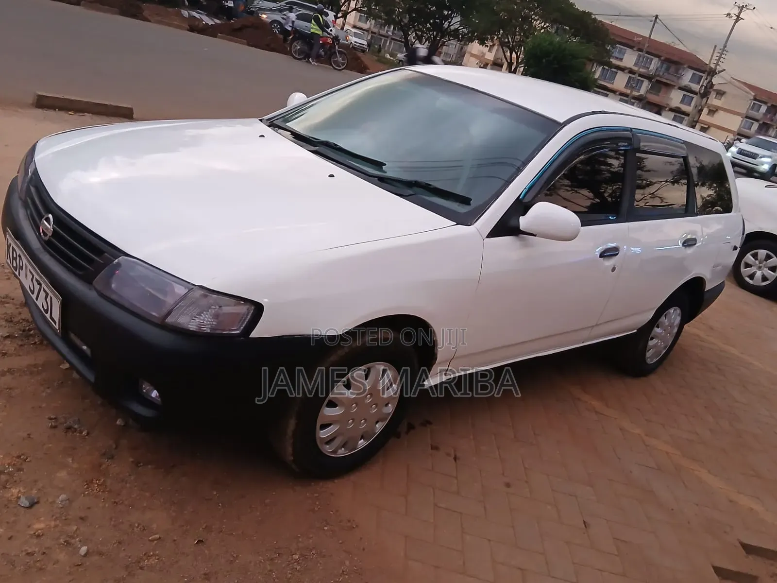 Nissan Advan 2005 White