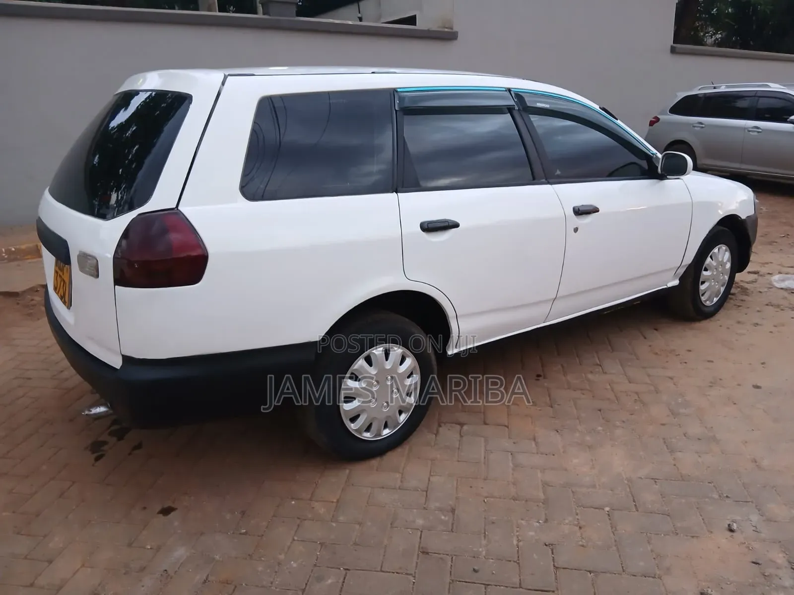 Nissan Advan 2005 White