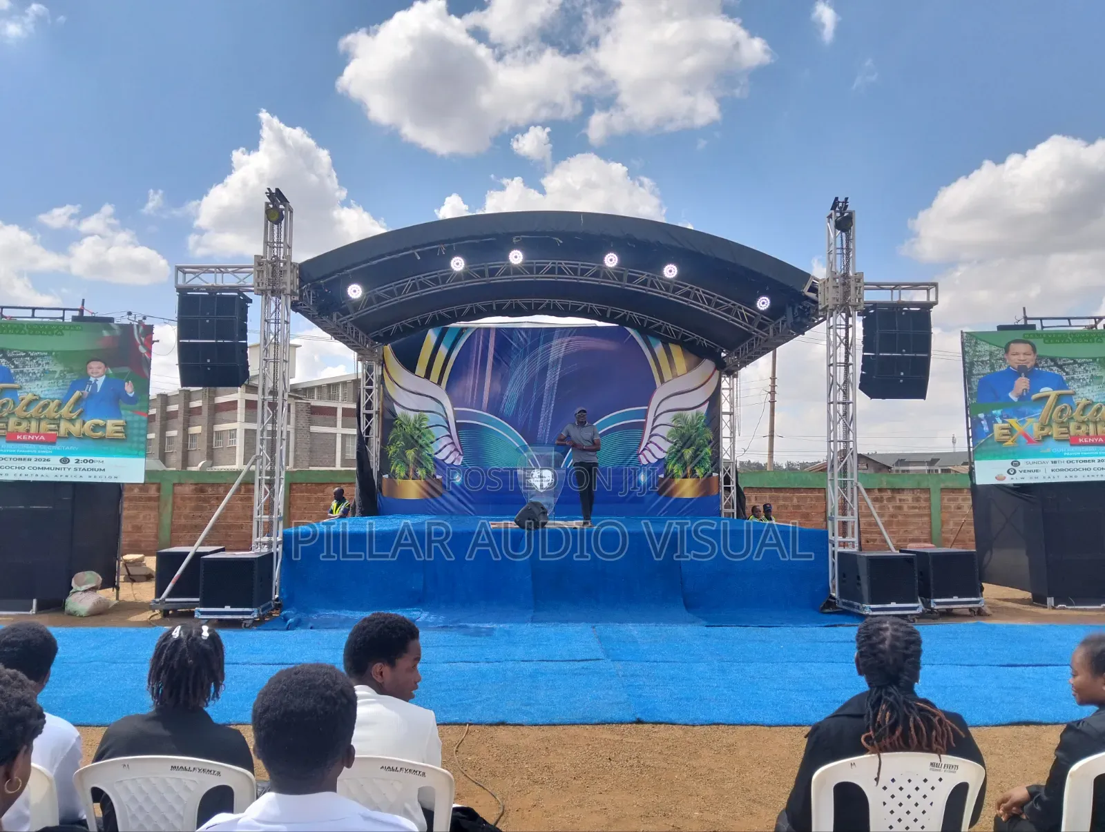 Parcans Light, Moving Heads,led Panels Screens, Hire Stage