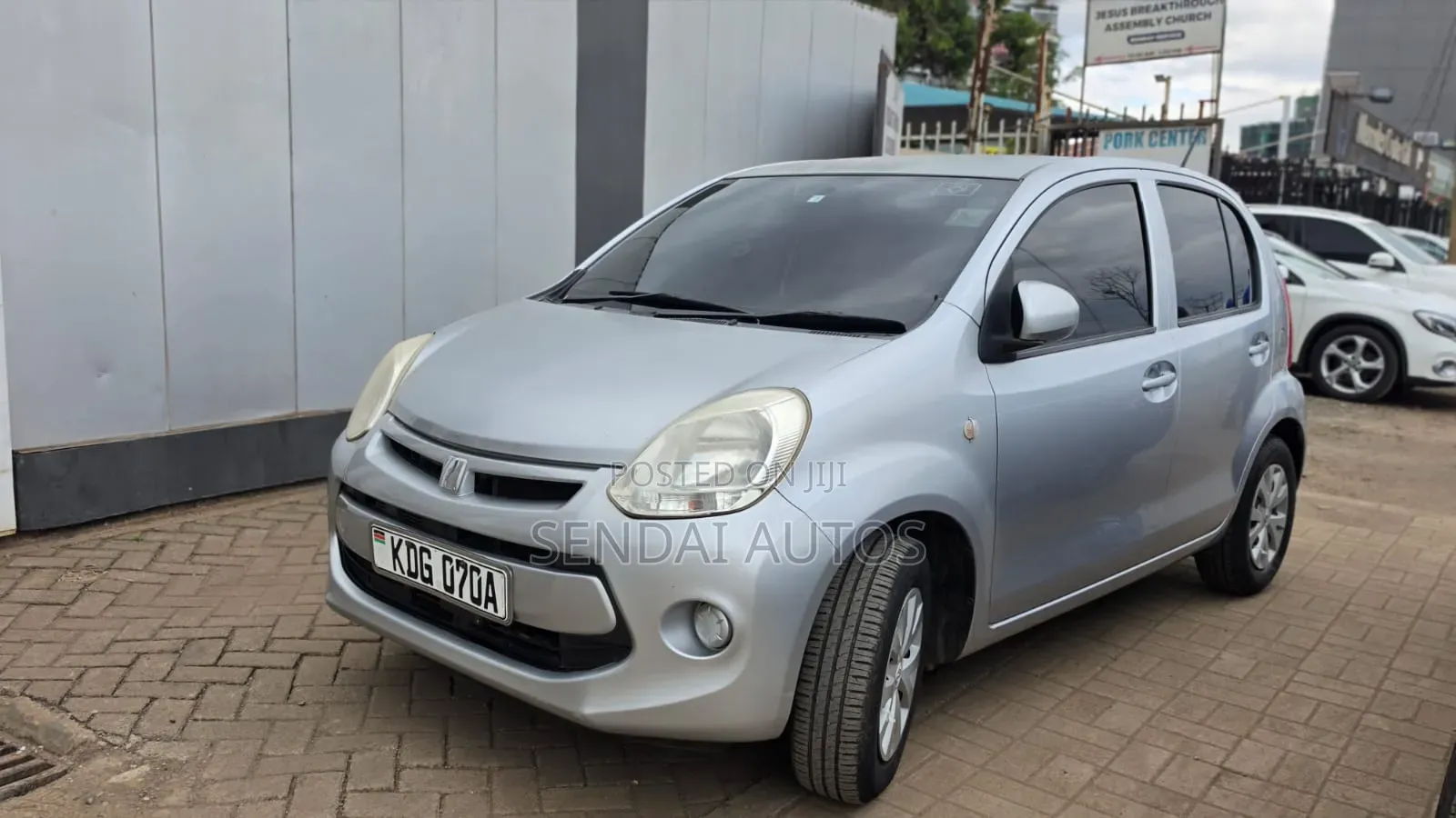 Toyota Passo 2015 Silver