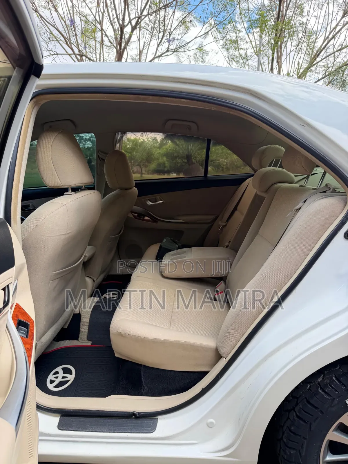 Toyota Premio 2014 White