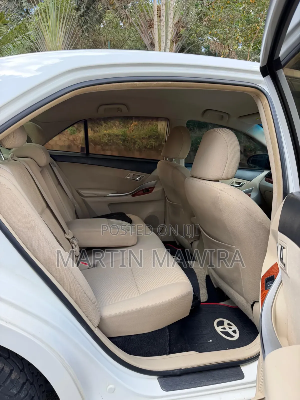 Toyota Premio 2014 White