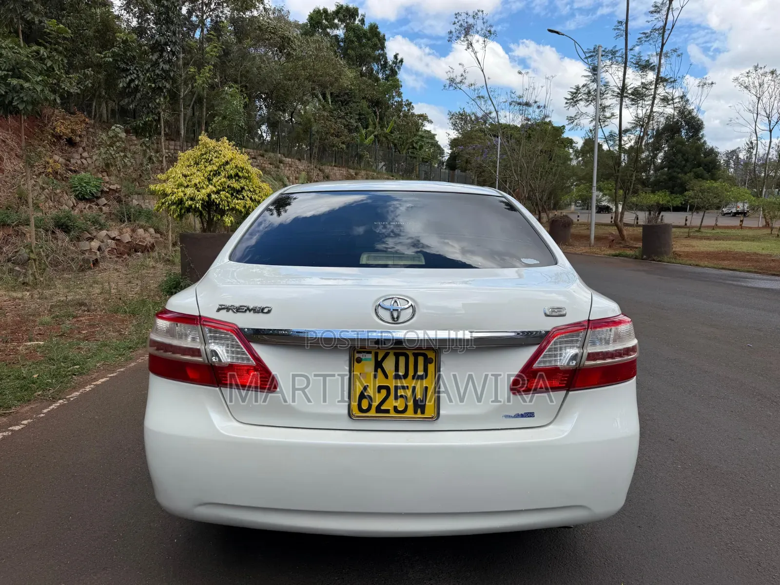 Toyota Premio 2014 White