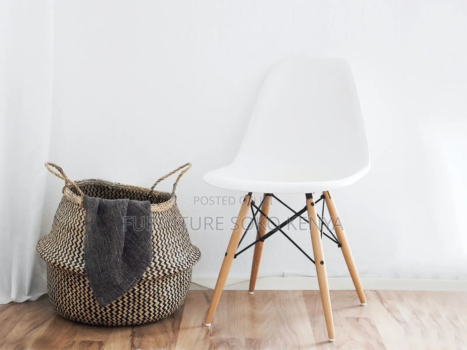 Dining Chair: Eames-Style Dining Chair