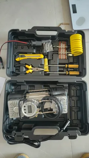 Compact 2-Cylinder Air Compressor (Digital Gauge)