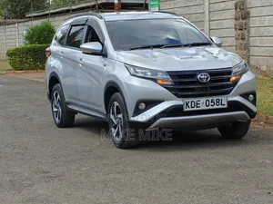 Toyota Rush 2021 Silver