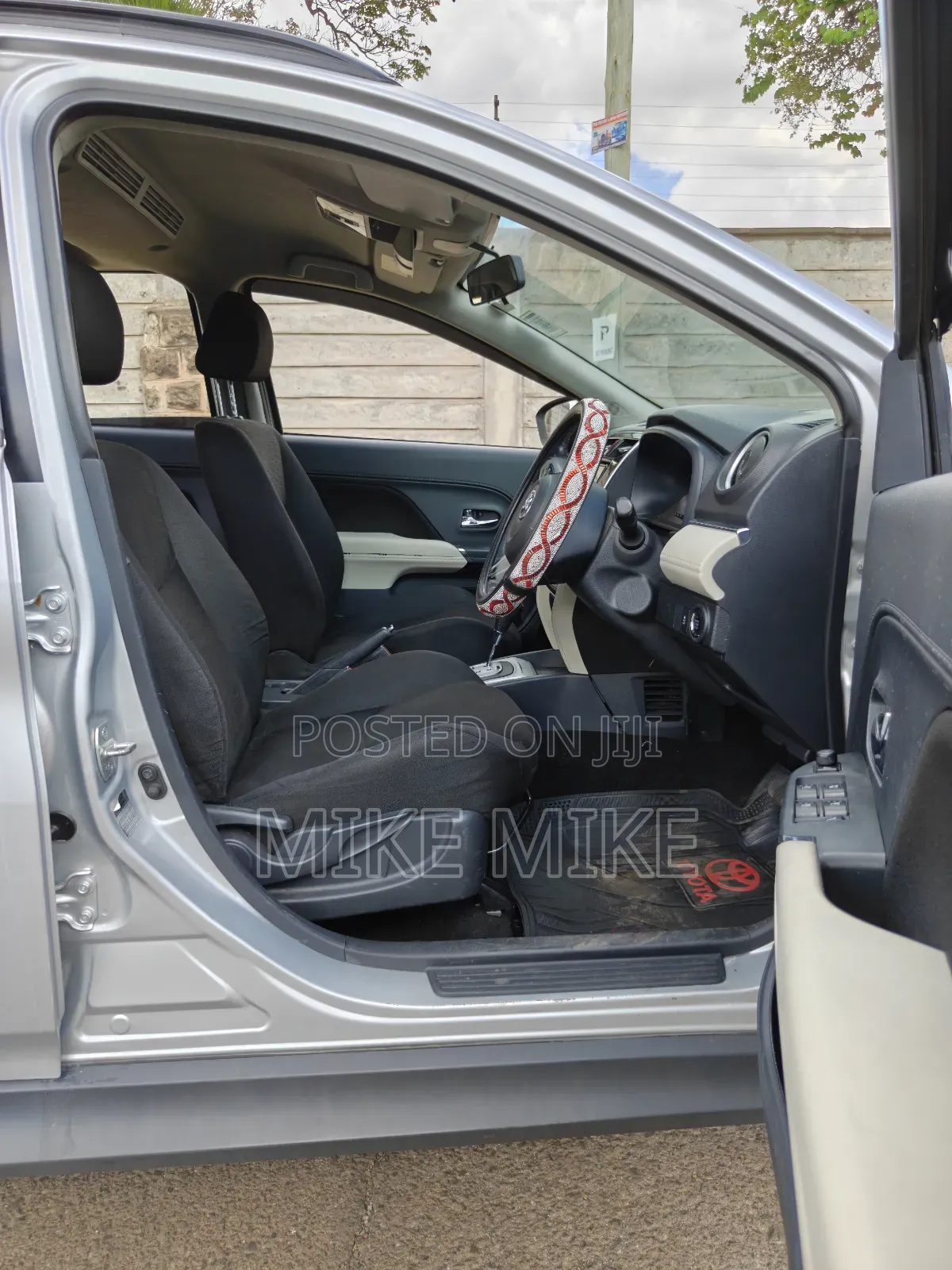 Toyota Rush 2021 Silver