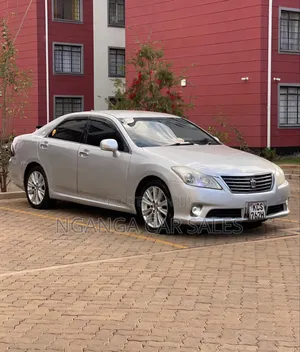 Toyota Crown 2011 Silver