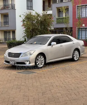 Toyota Crown 2011 Silver