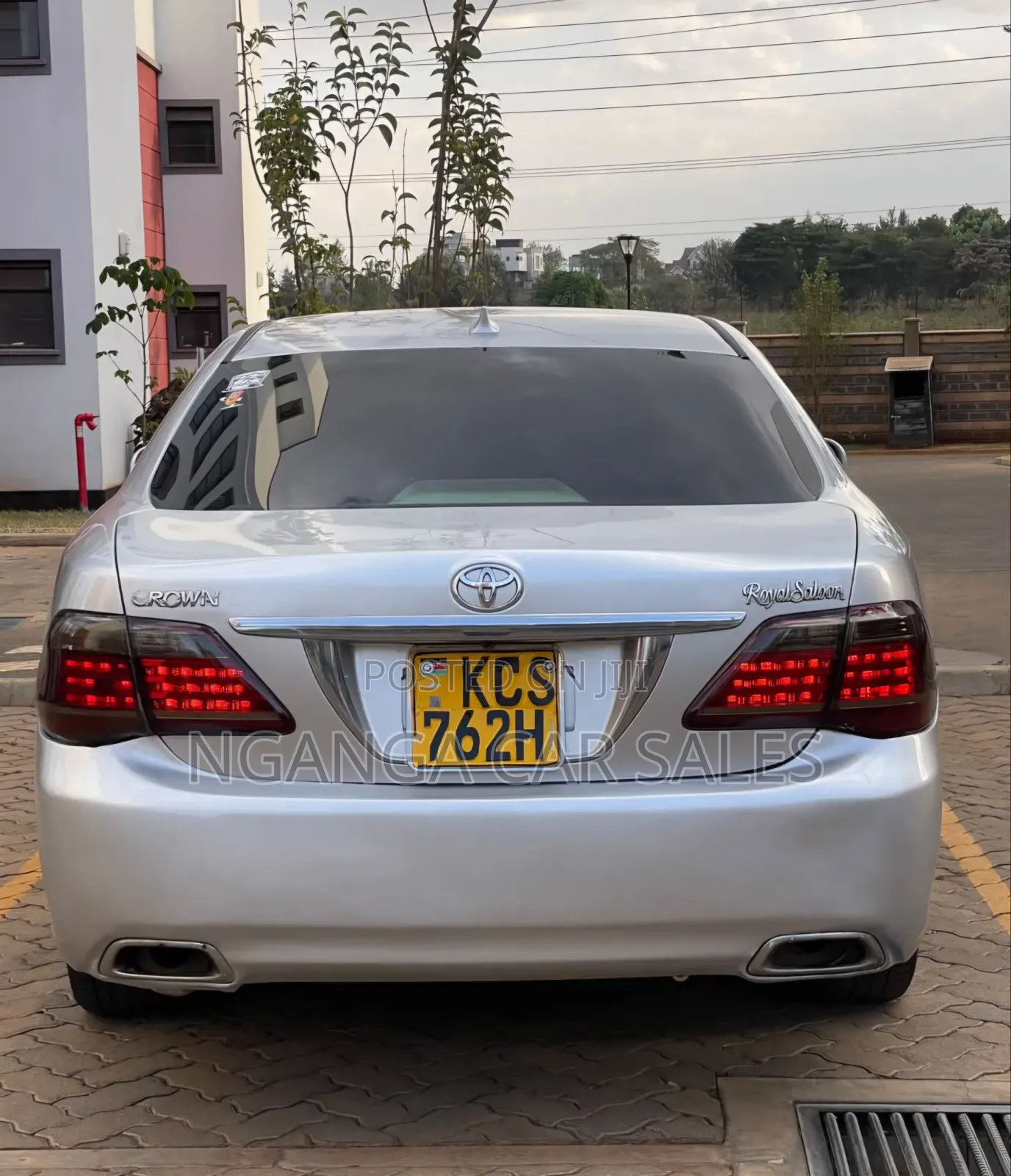 Toyota Crown 2011 Silver