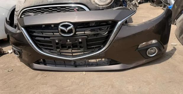Mazda Axella 2015 Complete With Grill and Foglamps