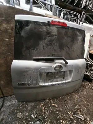 Sienta Tailgate Boot