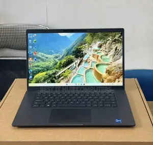 Laptop Dell Latitude 7520 16GB Intel Core i5 SSD 256GB