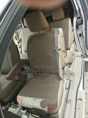 {Toyota Avensis Car Seat Covers