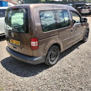 Volkswagen Caddy 1.6i 2012 Brown