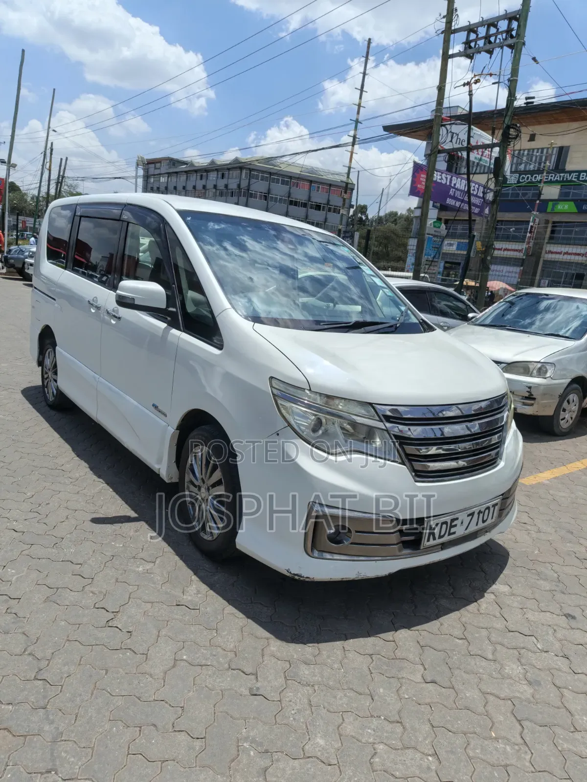 Nissan Serena 2014 White