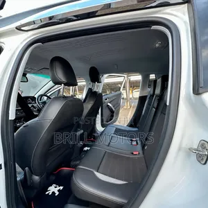 Peugeot 2008 2018 White