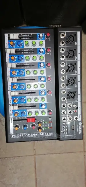 Yamaha 7 Channel Plain Mixer