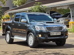 Toyota Hilux 3.0 D-4D 4x4 2012 Green