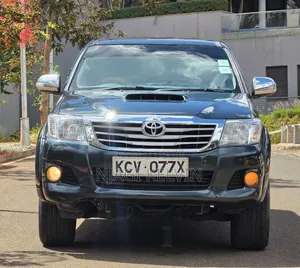 Toyota Hilux 3.0 D-4D 4x4 2012 Green
