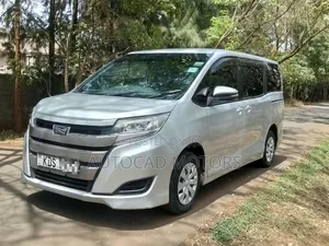 Toyota Noah 2.0 FWD (8 Seater) 2018 Silver