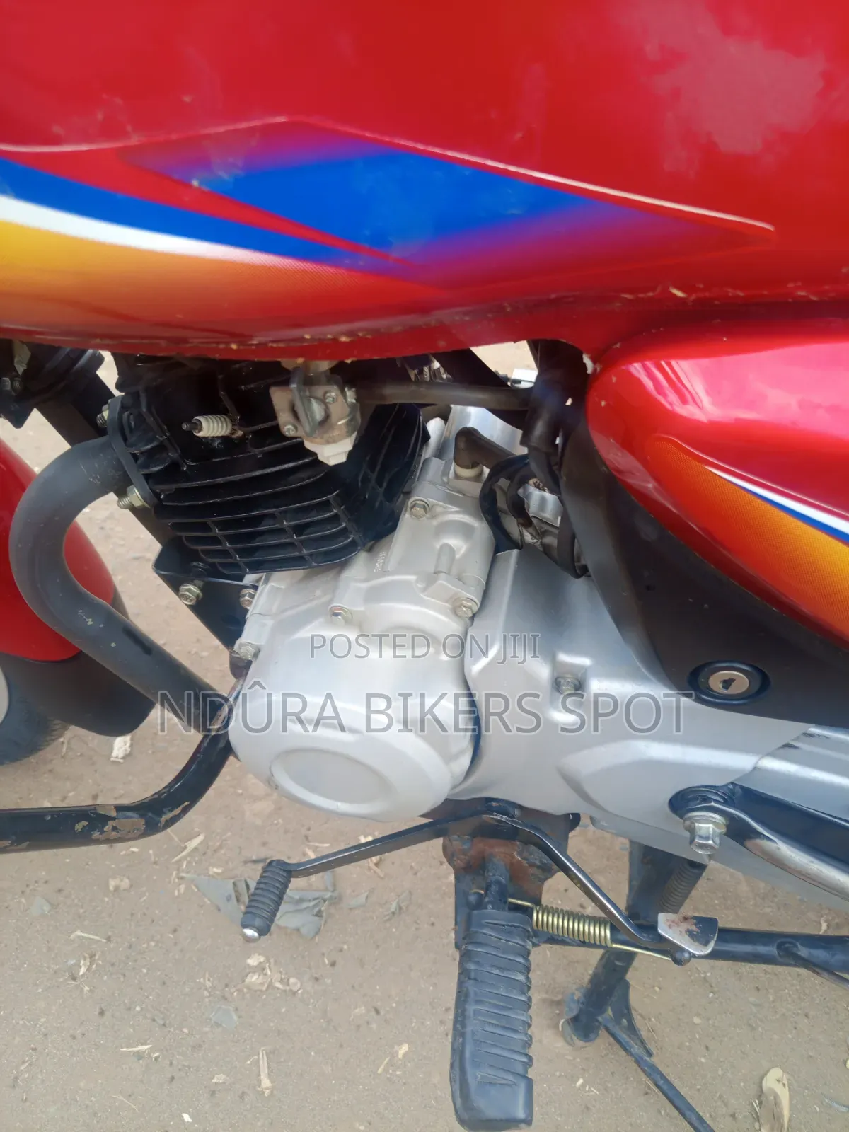 Bajaj Boxer 125 2025 Red