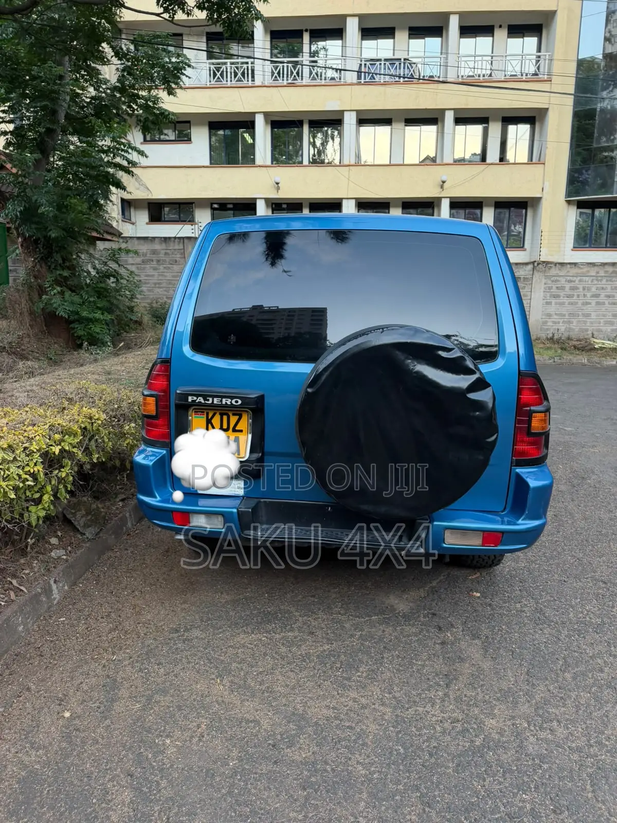 Mitsubishi Pajero 2002 Blue