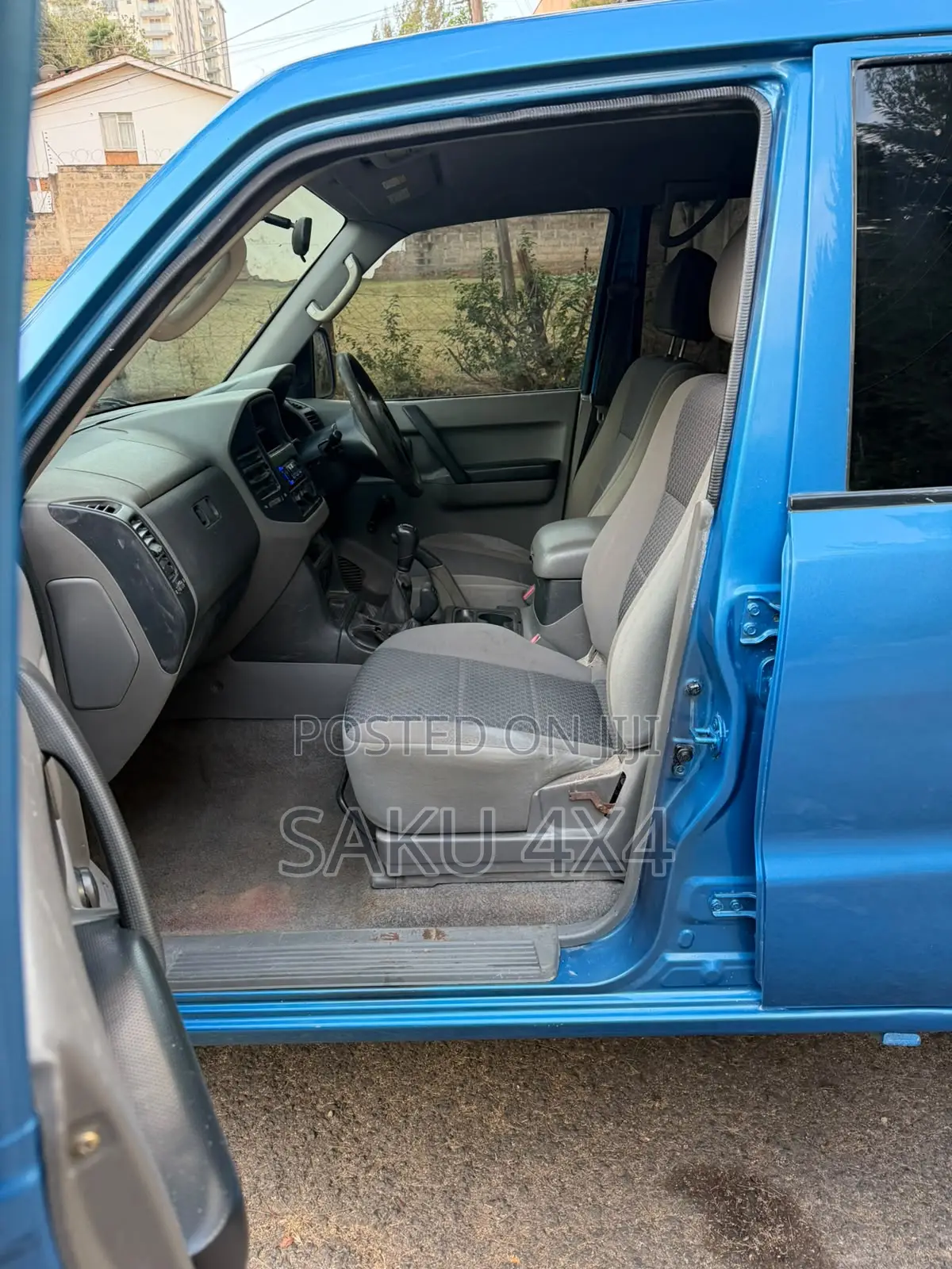 Mitsubishi Pajero 2002 Blue