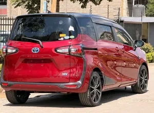 Toyota Sienta 2019 Red
