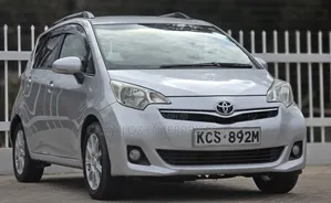 Toyota Ractis 1.5 FWD 2013 Silver