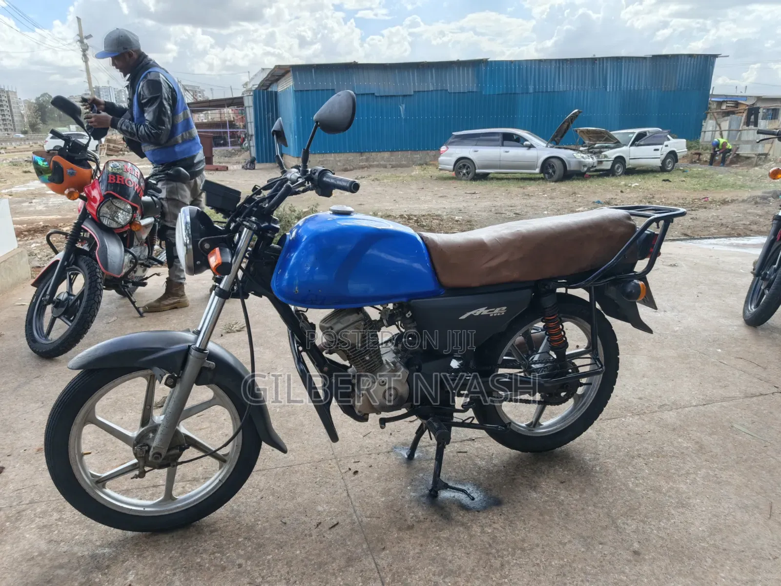 Honda CB 2023 Blue