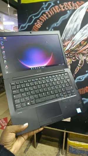 Laptop Dell Latitude 7390 8GB Intel Core i5 SSD 256GB