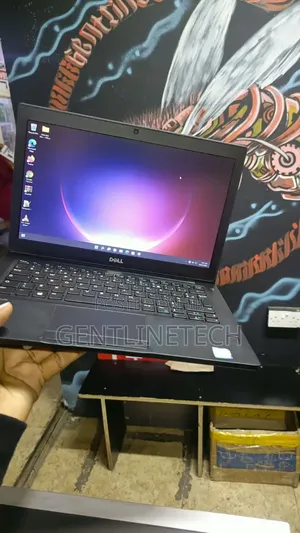 Laptop Dell Latitude 7390 8GB Intel Core i5 SSD 256GB