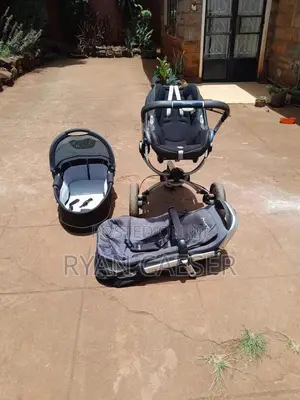 3-in-1 Travel System–Stroller Frame, Infant Car Seat & Carrycot