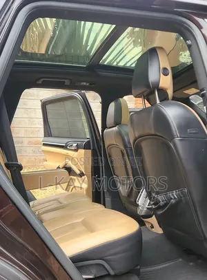 Porsche Cayenne 2016 Purple