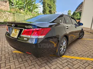 Toyota Crown 2015 Black